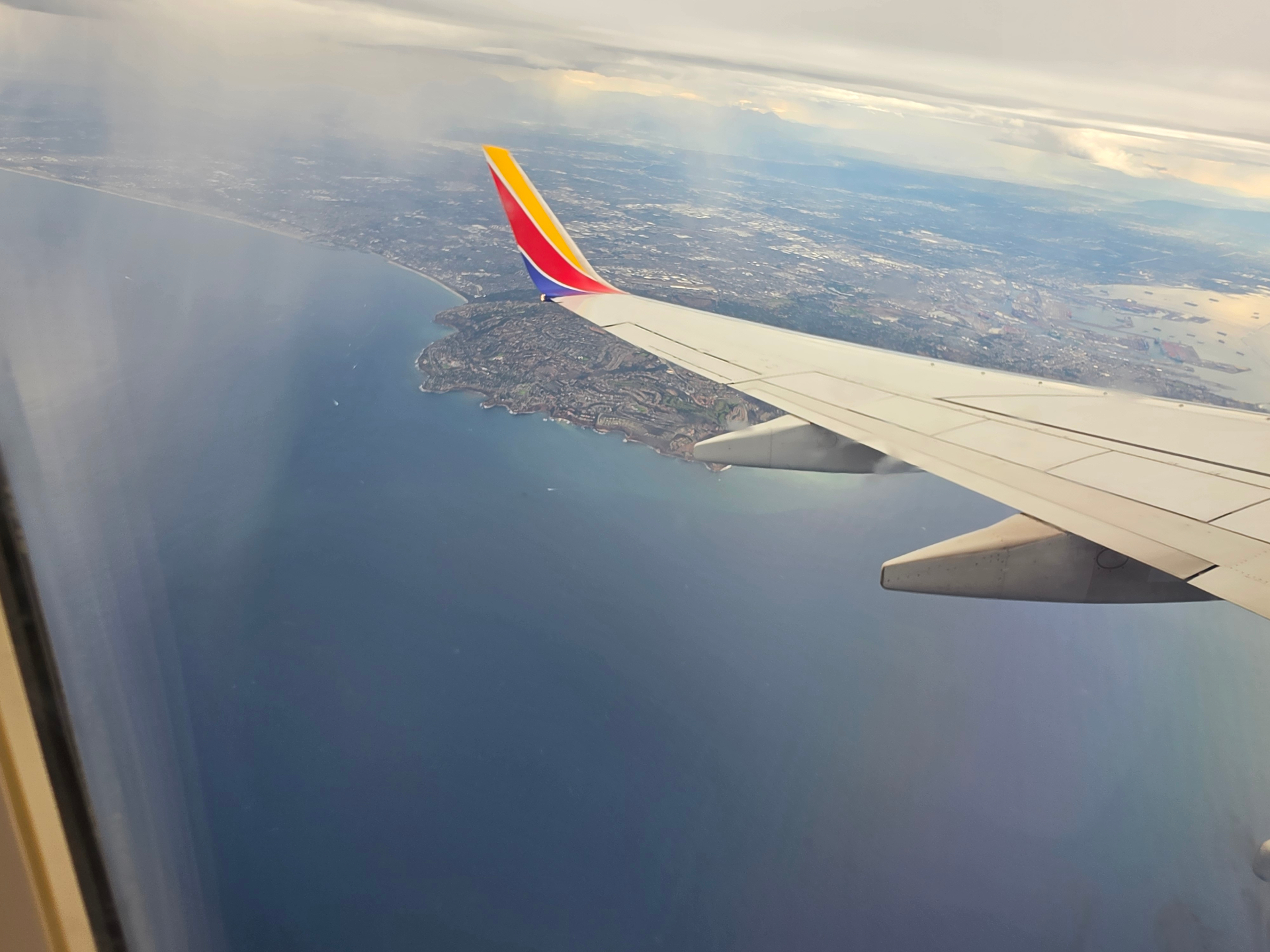 The California coastline seen from an airplane window